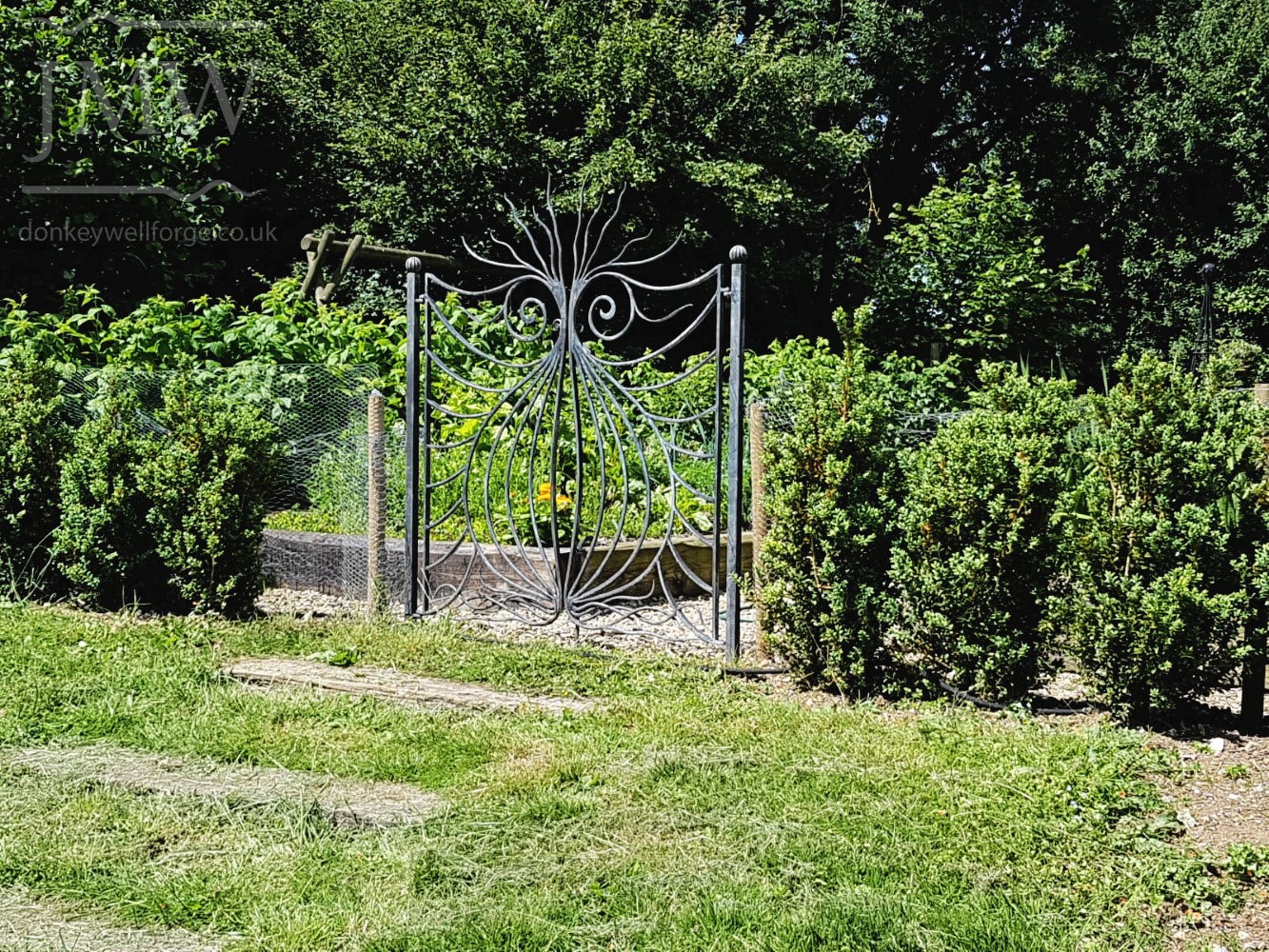 onion-gate-ornate-blacksmith-garden-ironwork